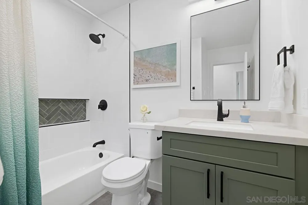 10416 Plaza Paseo Dr Lakeside, CA 92040