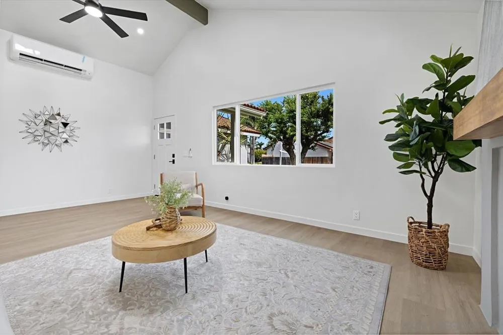 10416 Plaza Paseo Dr Lakeside, CA 92040