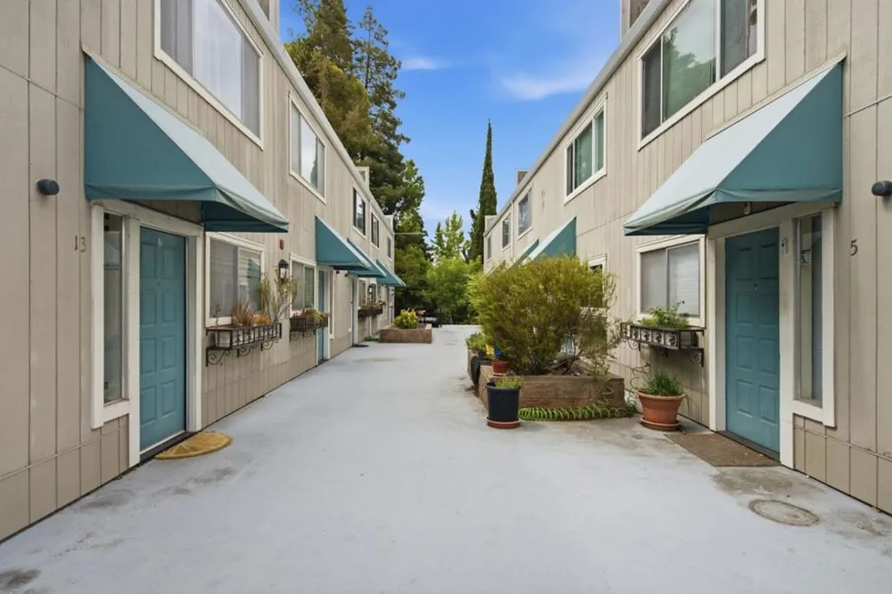 165 E Okeefe Street #9 Menlo Park, CA 94025