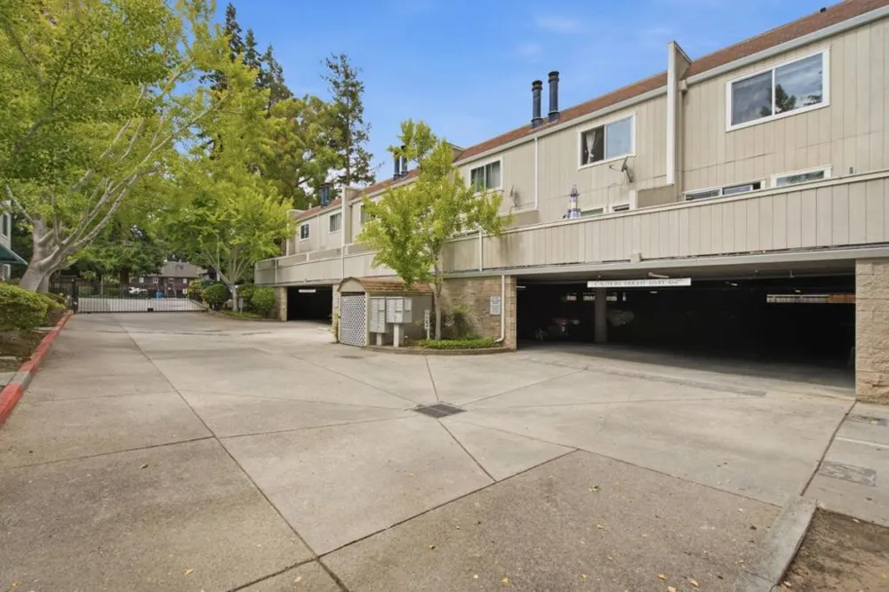 165 E Okeefe Street #9 Menlo Park, CA 94025