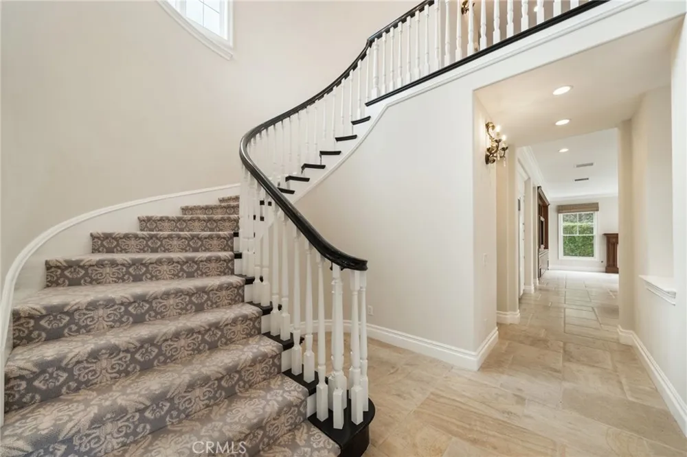 5 Thunderbird Newport Beach, CA 92660