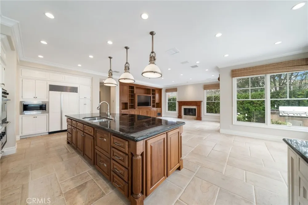 5 Thunderbird Newport Beach, CA 92660