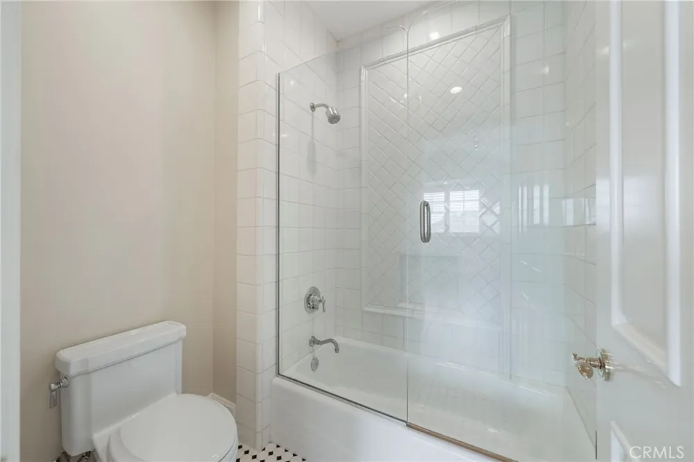 5 Thunderbird Newport Beach, CA 92660