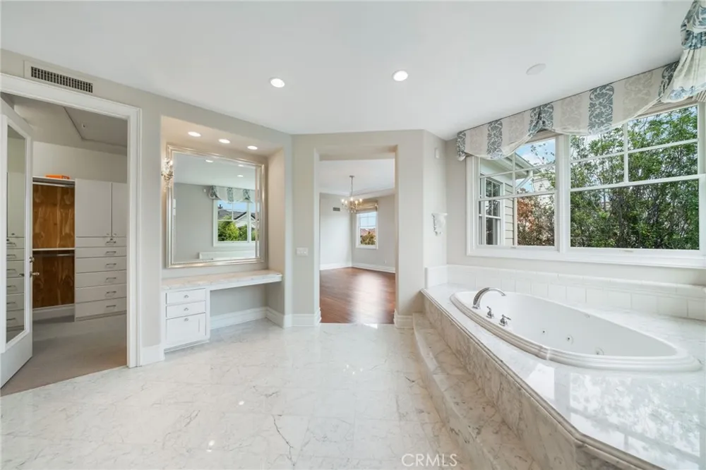 5 Thunderbird Newport Beach, CA 92660