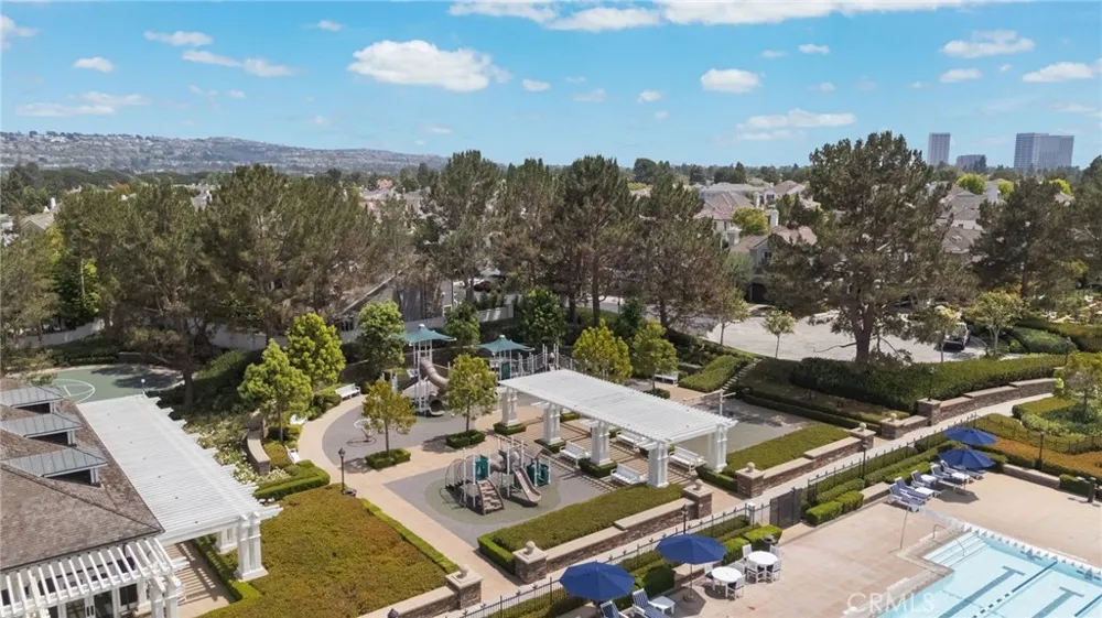 5 Thunderbird Newport Beach, CA 92660