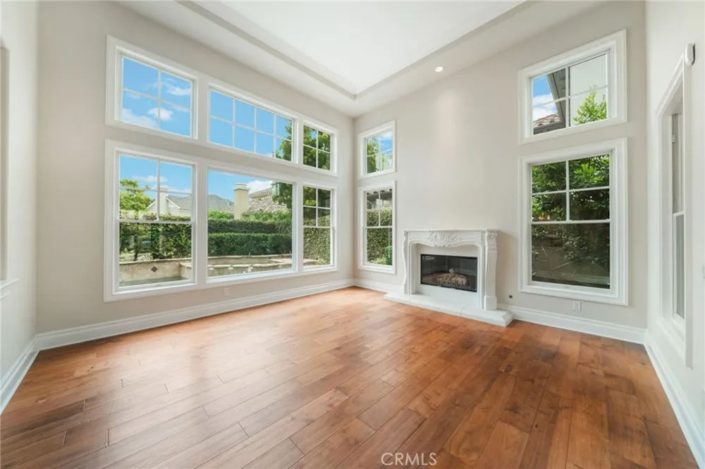 5 Thunderbird Newport Beach, CA 92660