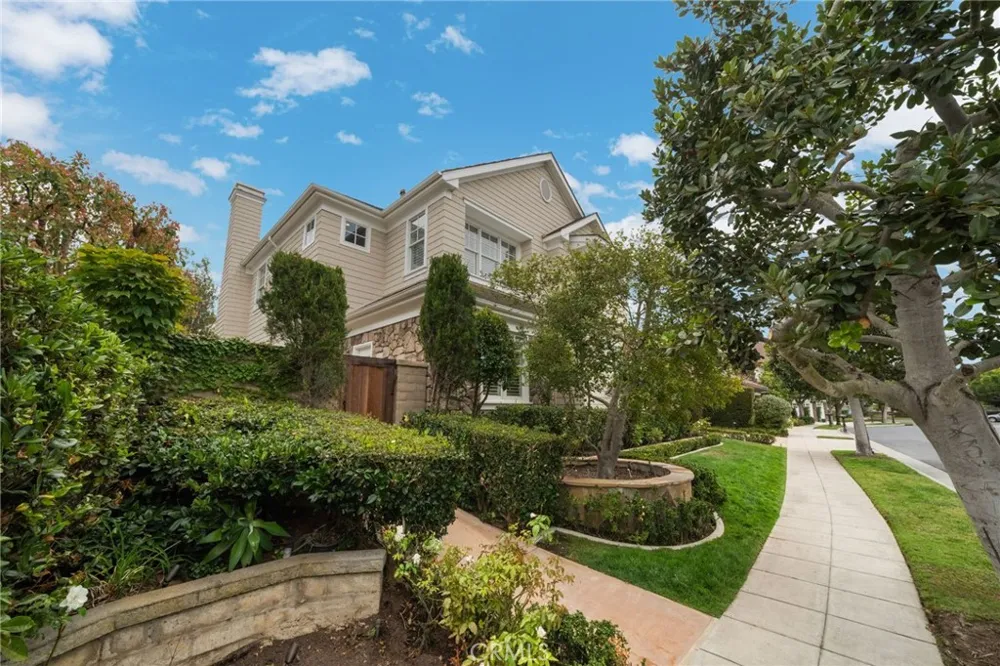 5 Thunderbird Newport Beach, CA 92660
