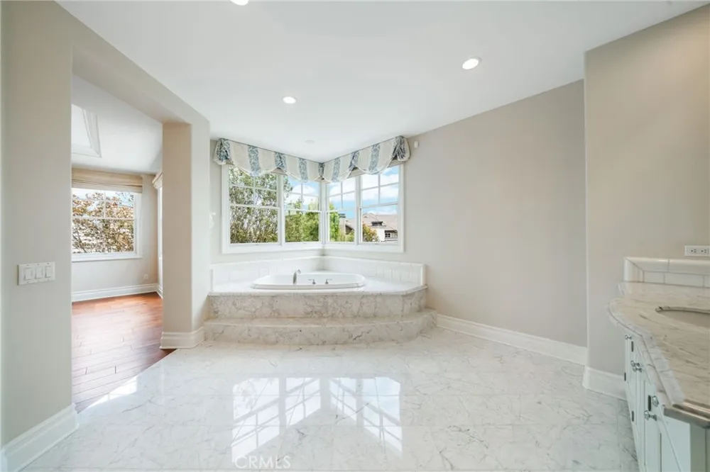 5 Thunderbird Newport Beach, CA 92660