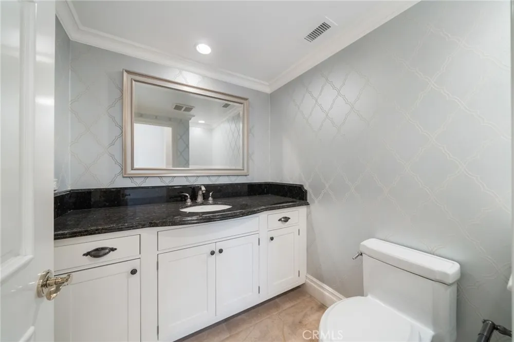 5 Thunderbird Newport Beach, CA 92660