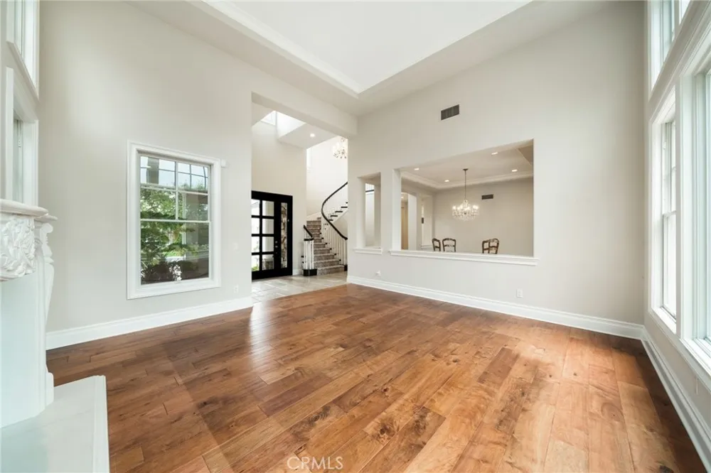 5 Thunderbird Newport Beach, CA 92660