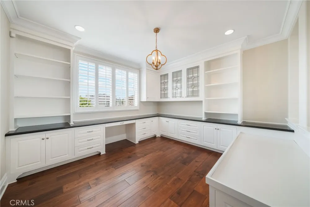 5 Thunderbird Newport Beach, CA 92660