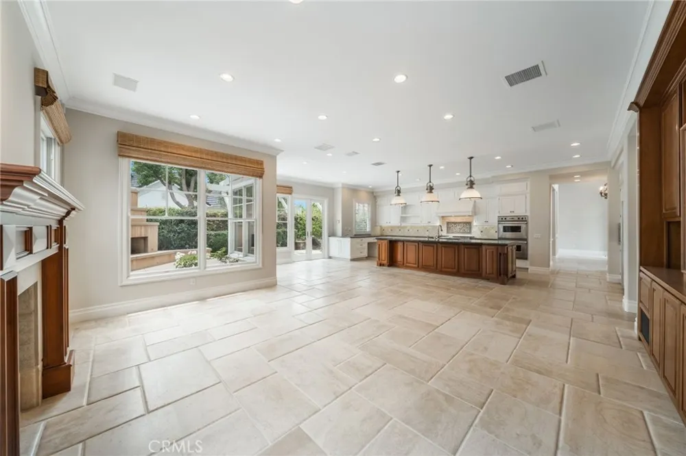 5 Thunderbird Newport Beach, CA 92660