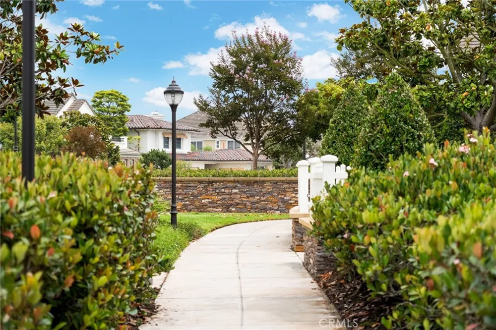 5 Thunderbird Newport Beach, CA 92660