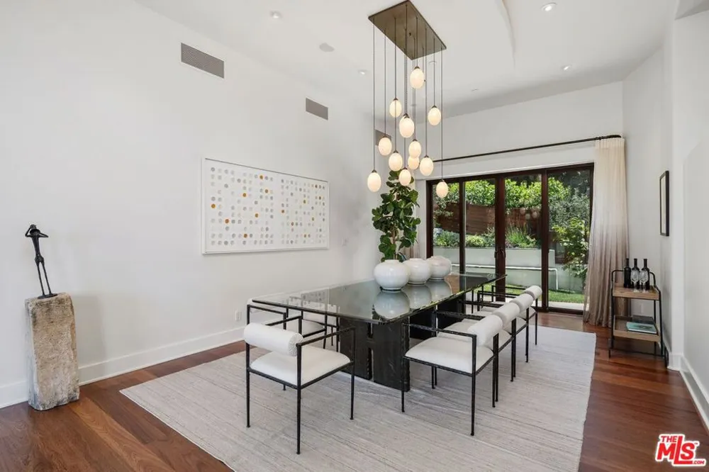 1535 Umeo Road Los Angeles, CA 90272