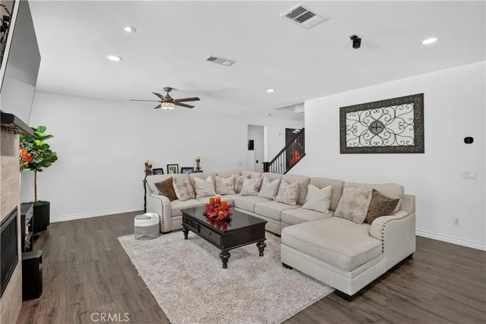 12330 Columbia Eastvale, CA 91752