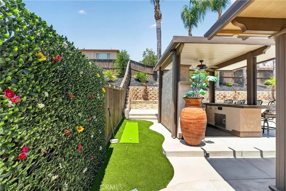 12330 Columbia Eastvale, CA 91752