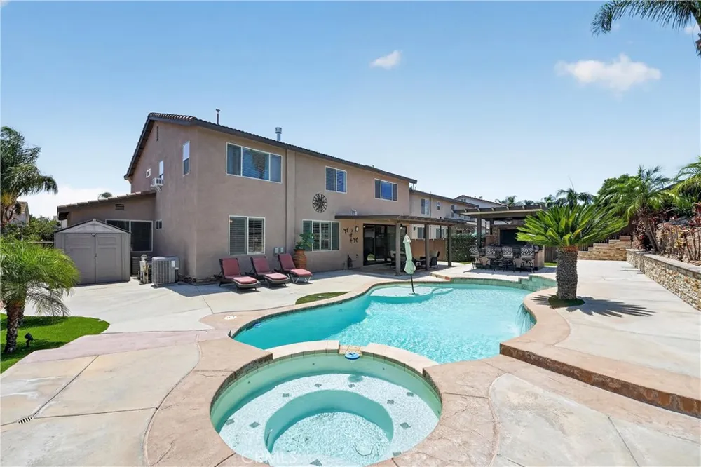 12330 Columbia Eastvale, CA 91752
