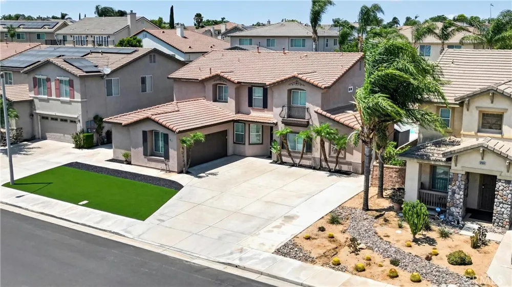 12330 Columbia Eastvale, CA 91752