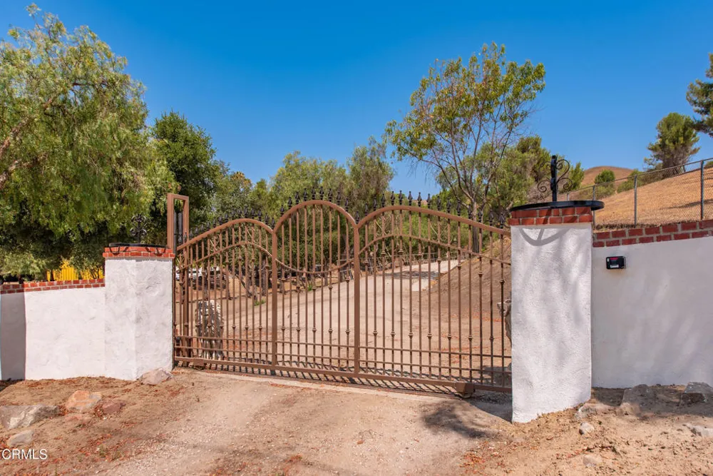 8450 Waters Road Moorpark, CA 93021