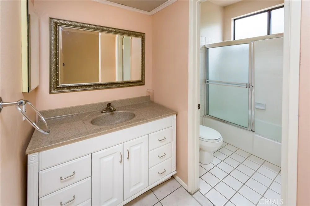13819 Burbank Boulevard #7 Van Nuys, CA 91401