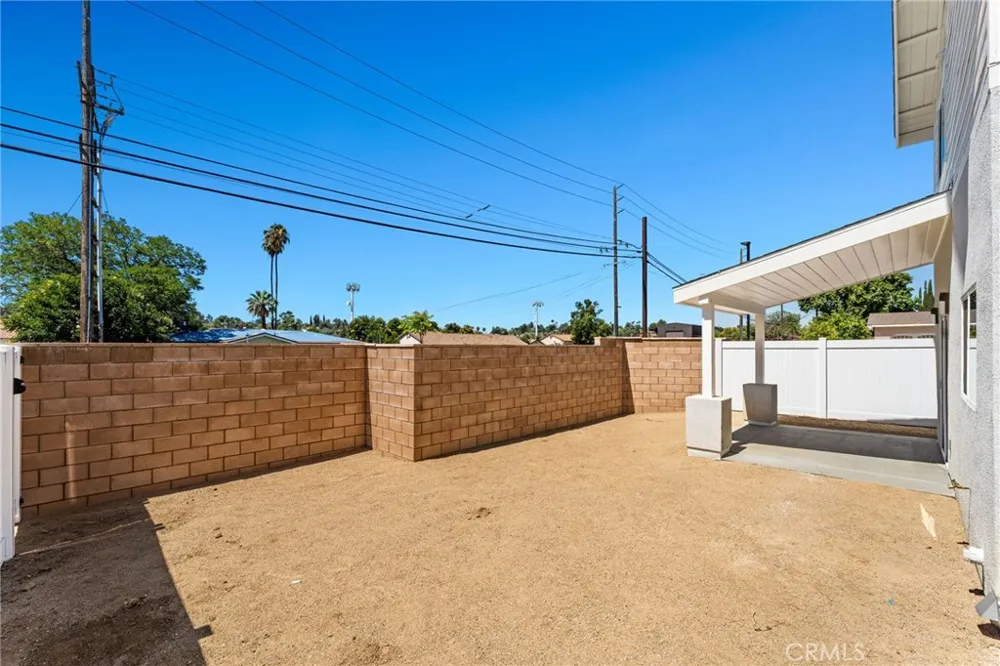 12446 18th Yucaipa, CA 92399