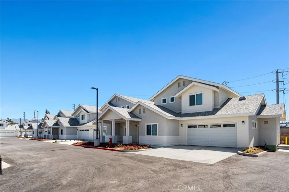 12446 18th Yucaipa, CA 92399