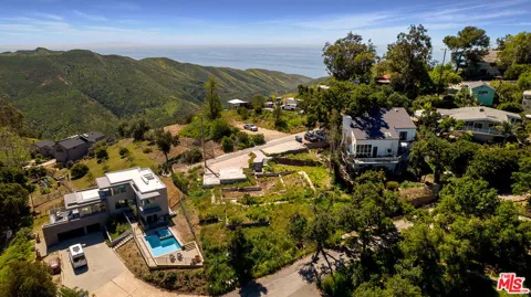26166 Fairside Road