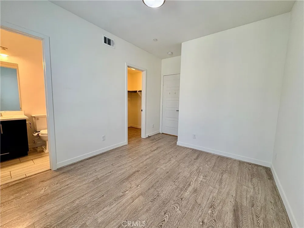 489 Rose Court #E Azusa, CA 91702