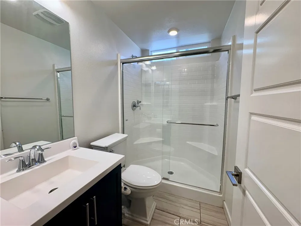489 Rose Court #E Azusa, CA 91702