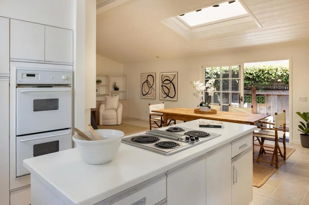 26346 River Park Place Carmel, CA 93923