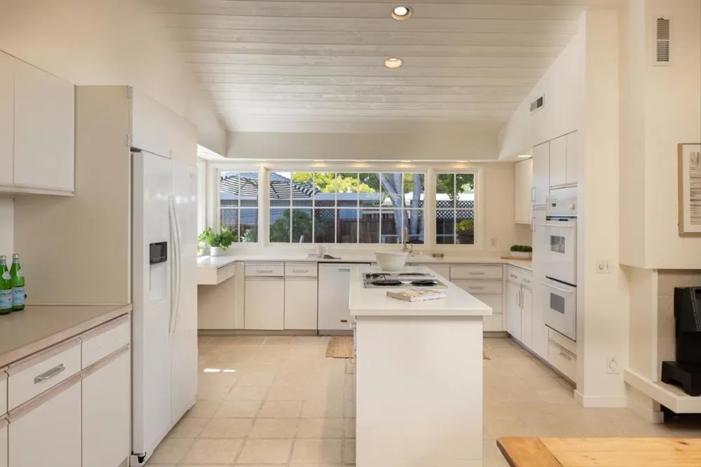 26346 River Park Place Carmel, CA 93923