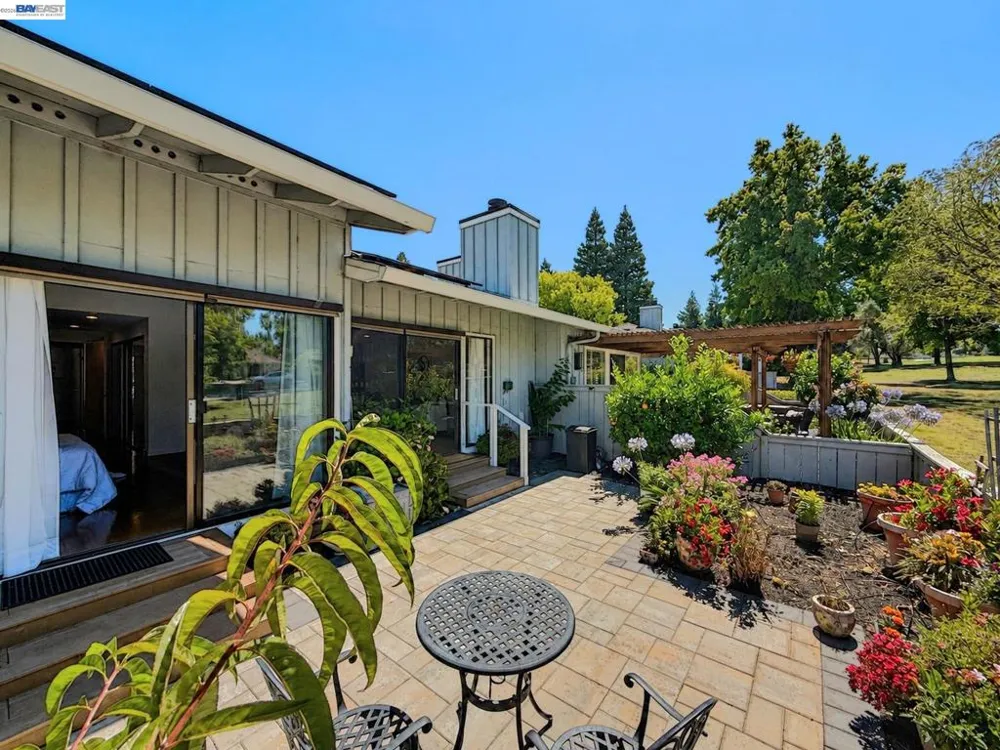 2005 Rancho Verde Circle West Danville, CA 94526