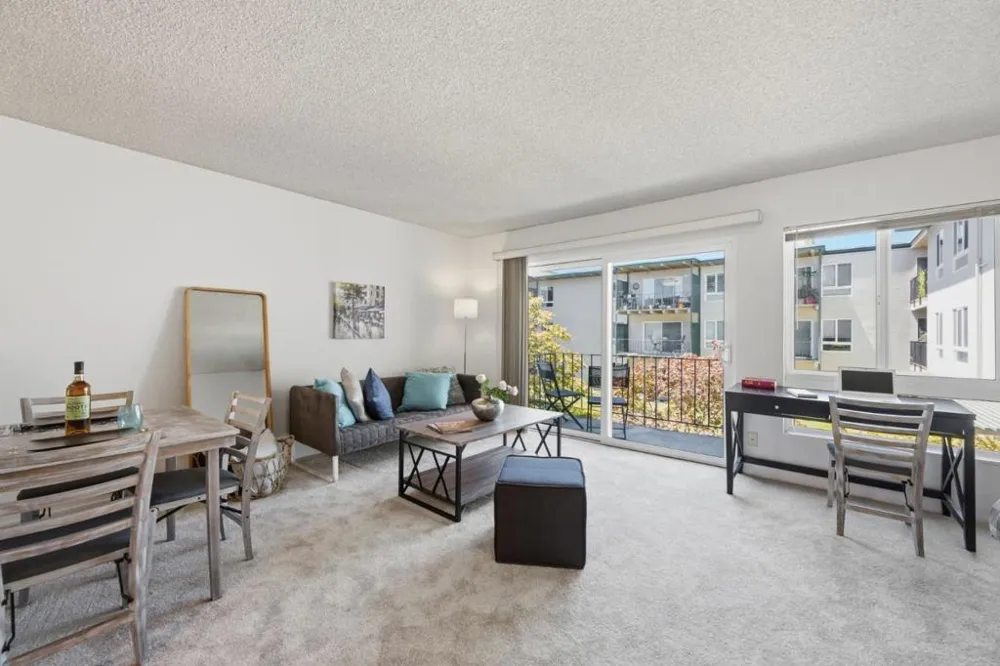 930 Peninsula Avenue #306 San Mateo, CA 94401