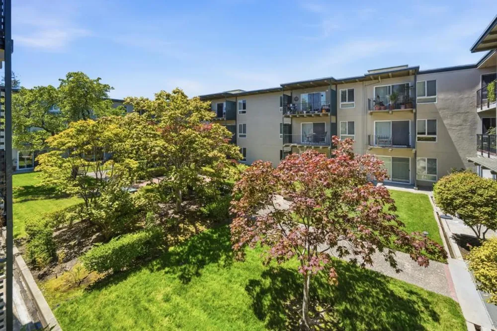 930 Peninsula Avenue #306 San Mateo, CA 94401