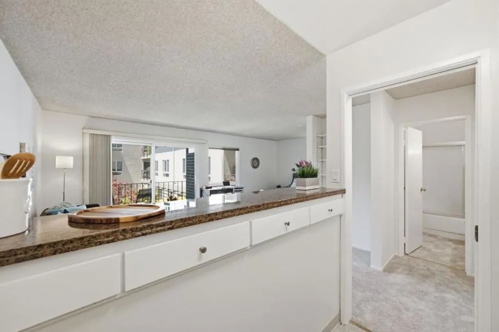 930 Peninsula Avenue #306 San Mateo, CA 94401