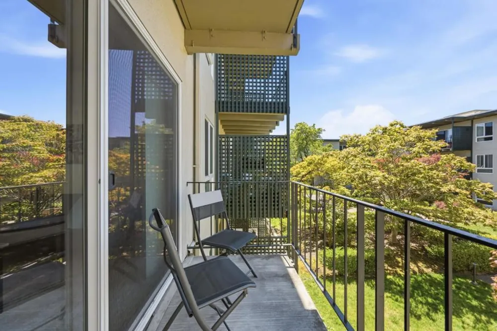 930 Peninsula Avenue #306 San Mateo, CA 94401