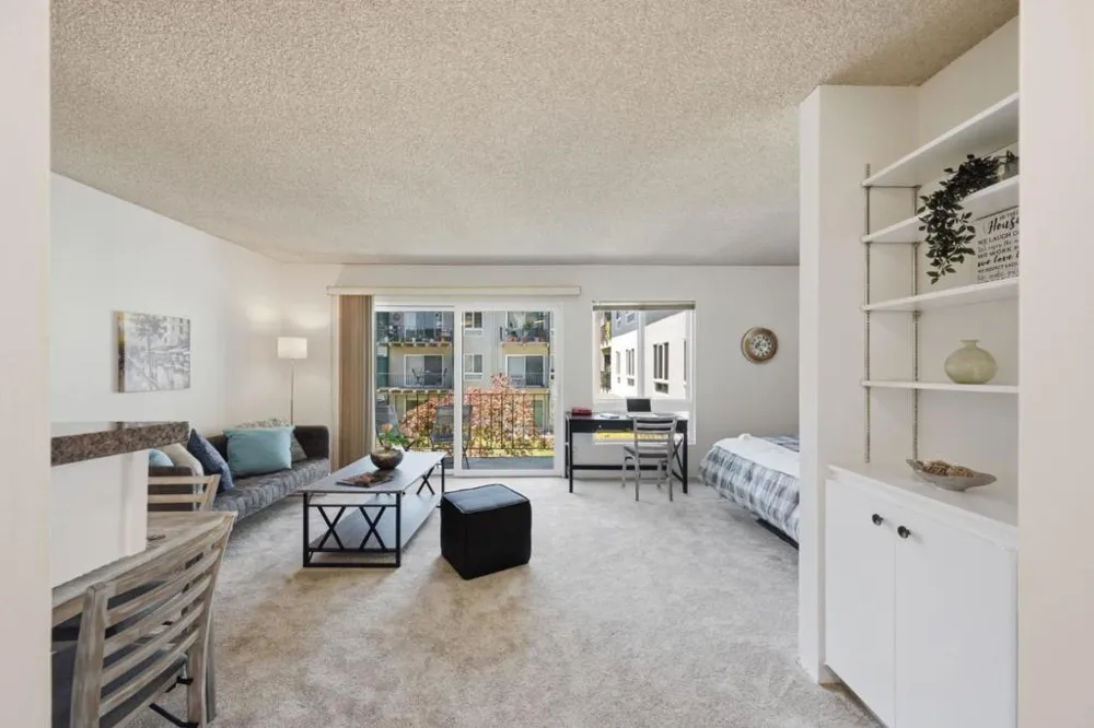 930 Peninsula Avenue #306 San Mateo, CA 94401