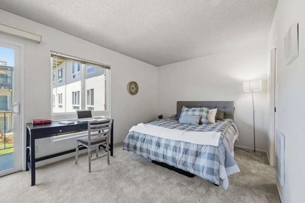 930 Peninsula Avenue #306 San Mateo, CA 94401
