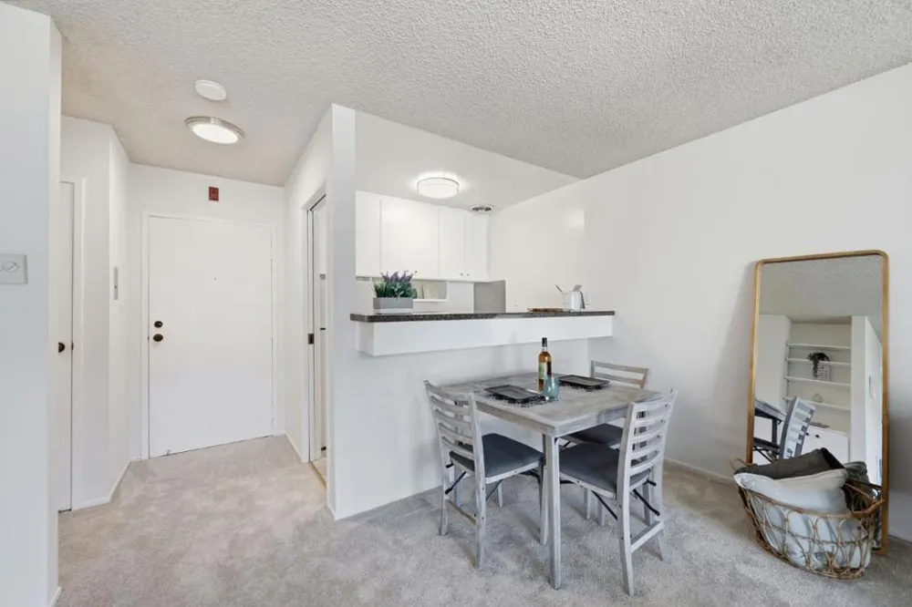 930 Peninsula Avenue #306 San Mateo, CA 94401