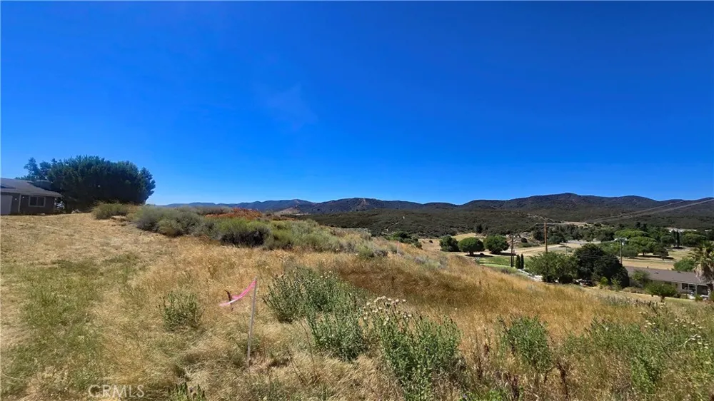 Cabin Dr vicinity Hardtree Dr Lake Elizabeth, CA 93532