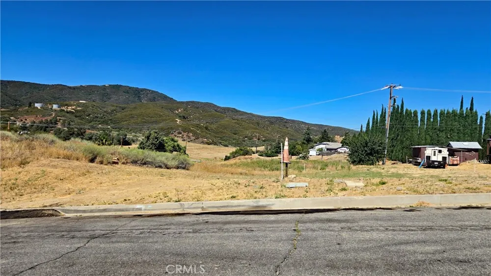 Cabin Dr vicinity Hardtree Dr Lake Elizabeth, CA 93532