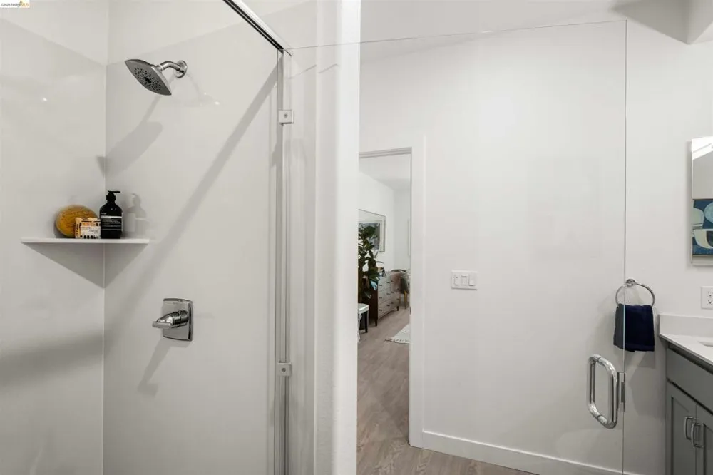 500 Somi Ct #404 Hayward, CA 94544