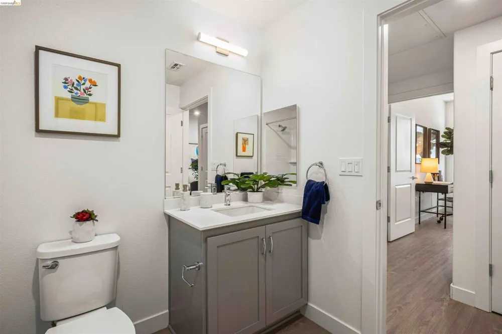 500 Somi Ct #404 Hayward, CA 94544