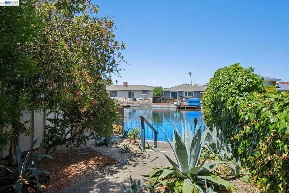 2029 Otis Dr #D Alameda, CA 94501