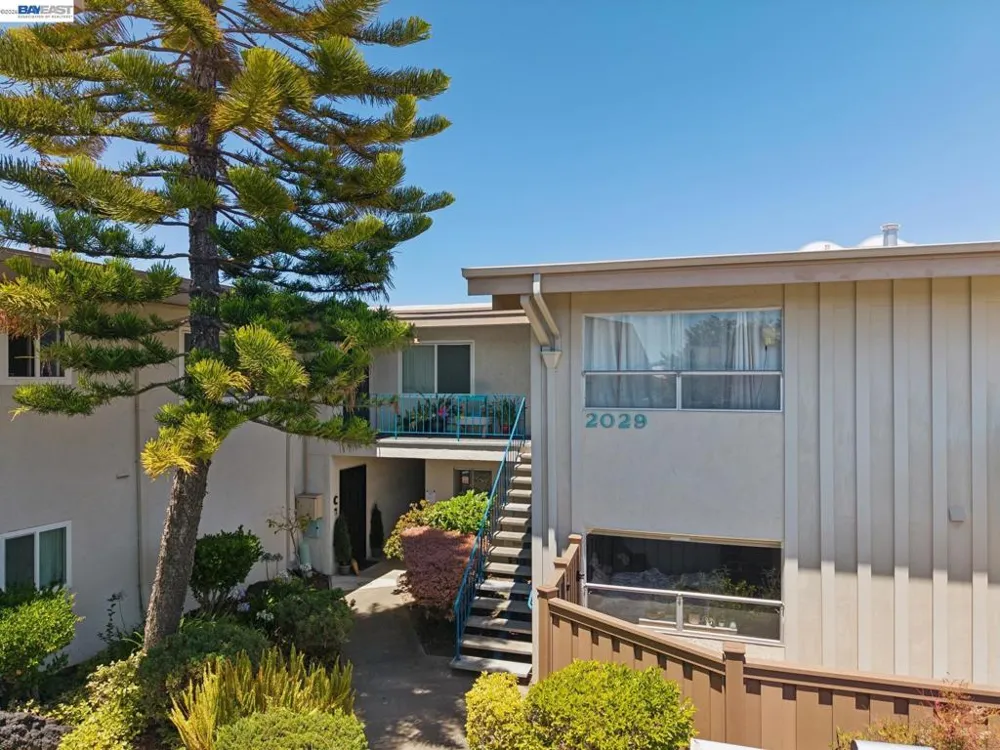 2029 Otis Dr #D Alameda, CA 94501