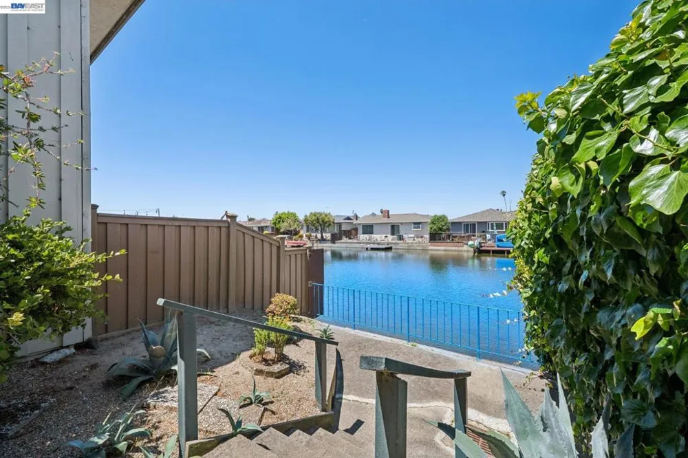 2029 Otis Dr #D Alameda, CA 94501