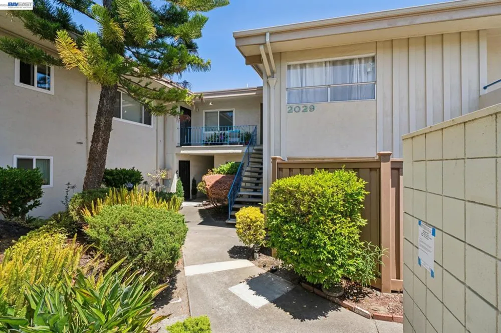 2029 Otis Dr #D Alameda, CA 94501