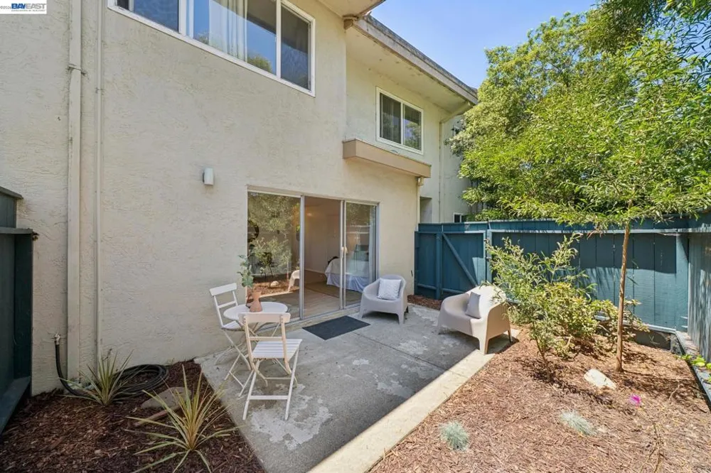 2029 Otis Dr #D Alameda, CA 94501