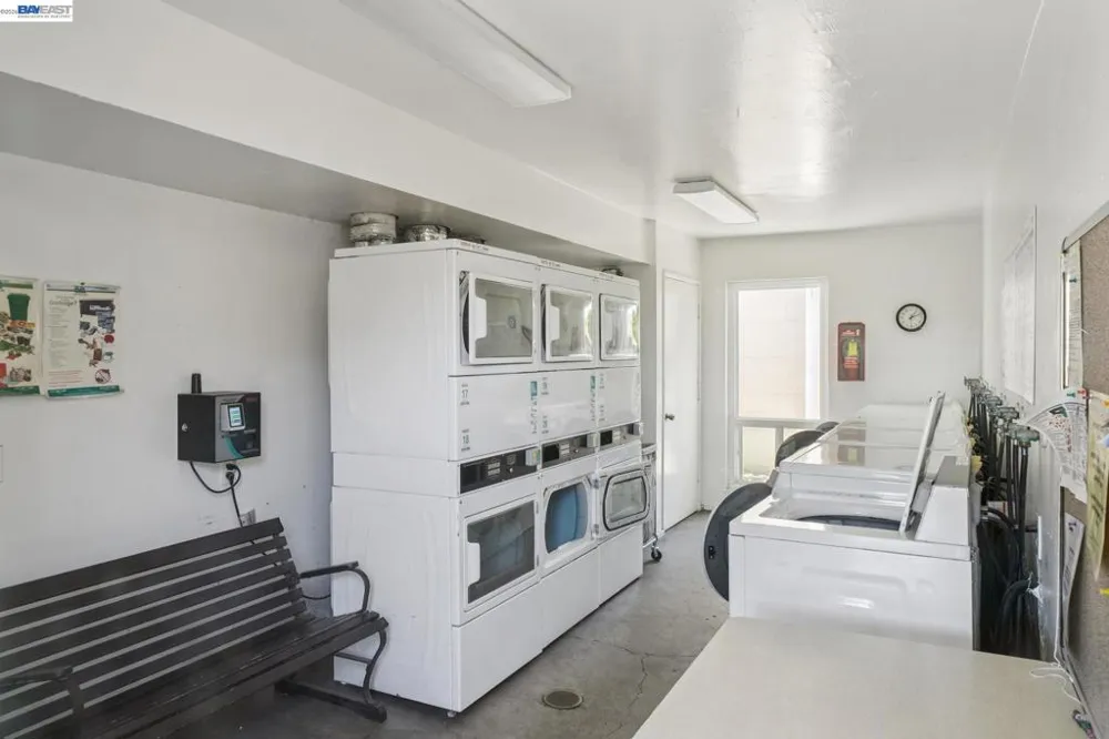 2029 Otis Dr #D Alameda, CA 94501
