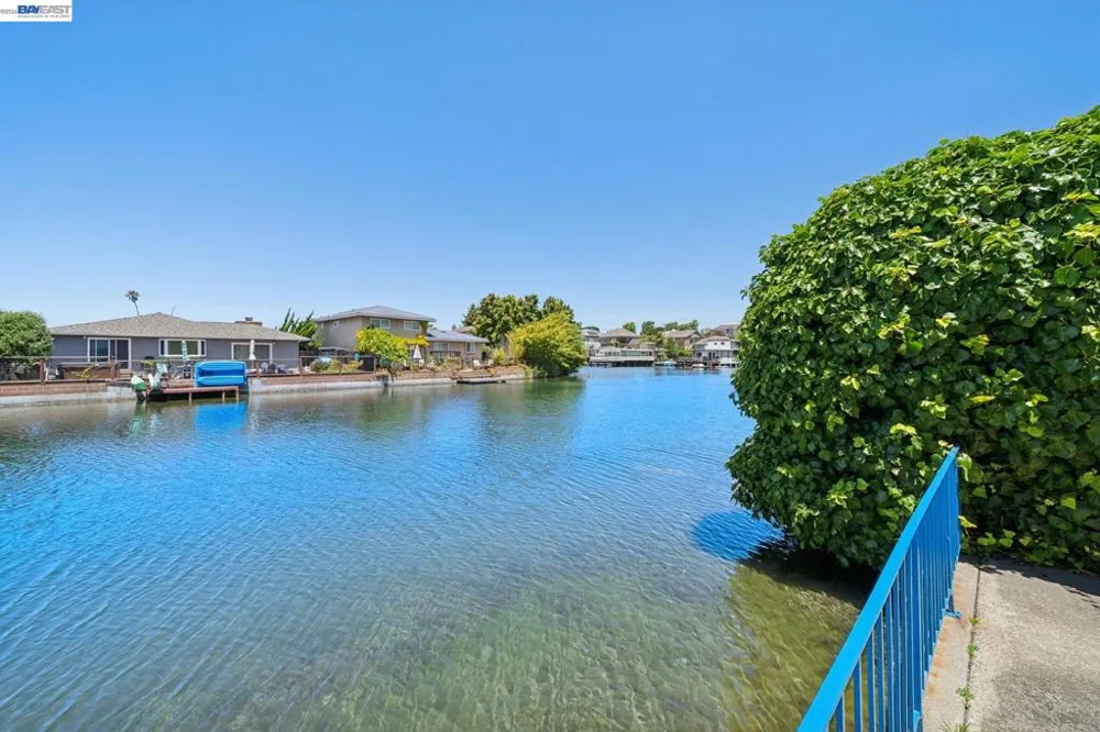 2029 Otis Dr #D Alameda, CA 94501
